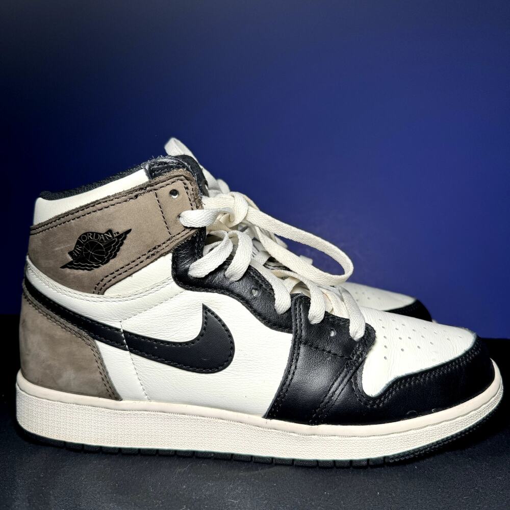 Size 7 - Nike Air Jordan 1 Retro High OG GS Dark Mocha Men's Shoes